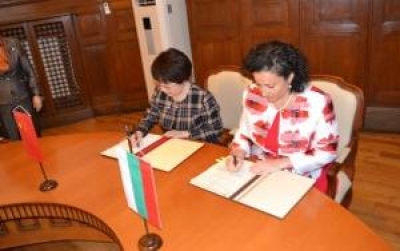 Bulgaria and China sign protocol on export of Bulgarian dairy products