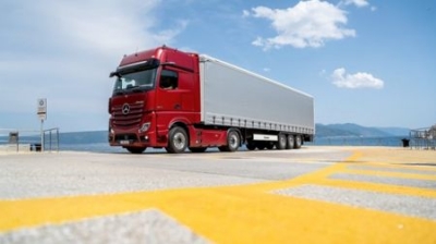 The most Modern Truck in the World has Bulgarian Technology in the Cockpit